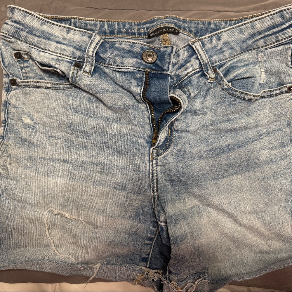 Aerie Women's Light Blue Distressed short